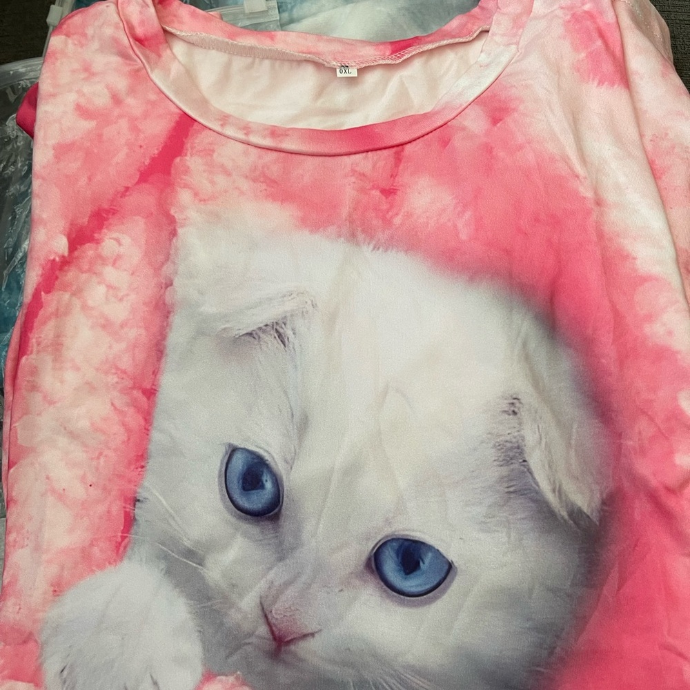 Super Cute Woman Tops New